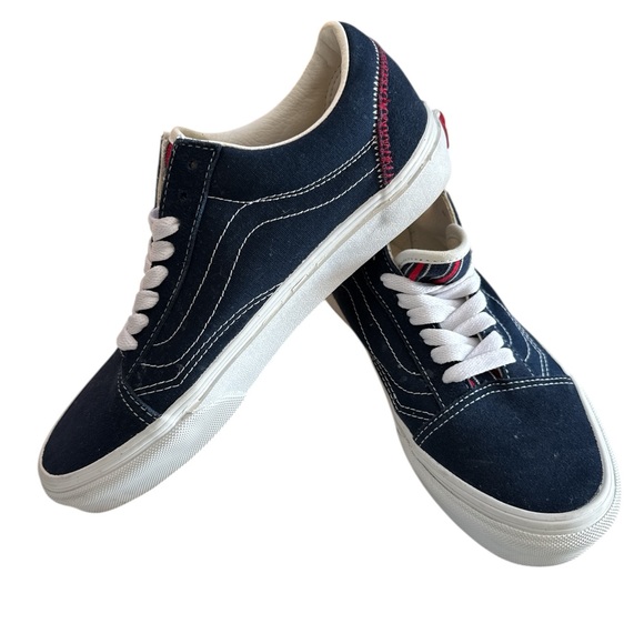 Vans Other - EUC Vans Navy and White Canvas Sneakers Size 8 Women’s/ 6.5 Men’s